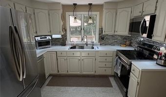 77 Fairfield Dr, North Kingstown, RI 02852