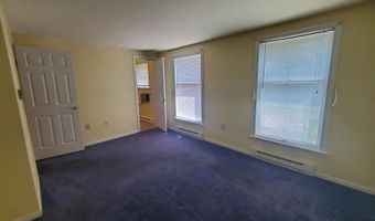 32 Cortland Cir, Bangor, ME 04401