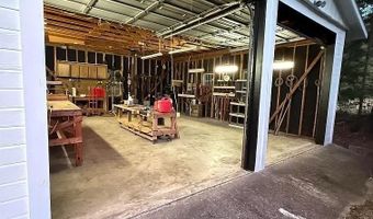 960 CAMP BRANCH Rd, Alabaster, AL 35007