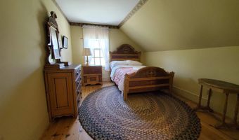 762 McLaren Hill Rd, Barnet, VT 05821
