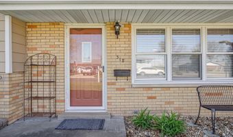 318 CHARLES St, Red Bud, IL 62278