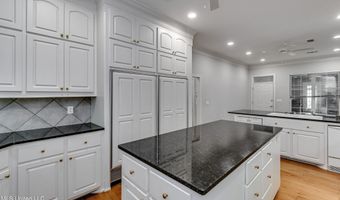 121 Poplar Ridge Dr, Brandon, MS 39047