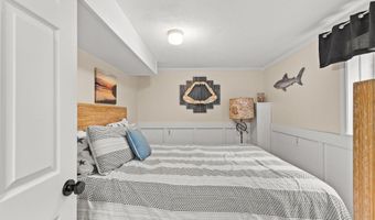 8 Stackpole Cir, Bourne, MA 02532