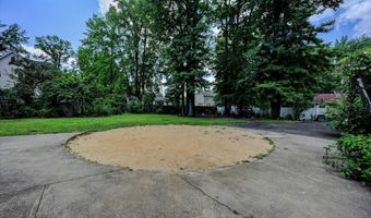 10 7th St, Aberdeen, NJ 07747