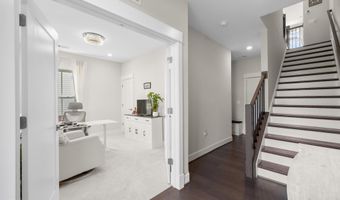 23158 HORSESHOE TRAIL Sq, Brambleton, VA 20148