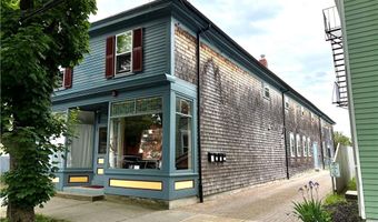 30 Bradford St, Bristol, RI 02809