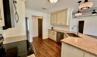 401 Spanish Moss Ln, Adel, GA 31620