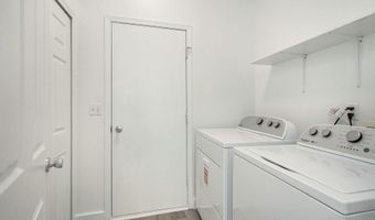 1366 N Bay Dr, Ann Arbor, MI 48103