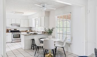 994 Coach House Dr, Tucker, GA 30084