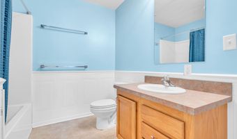 563 Vanderbilt Ave, Bayville, NJ 08721