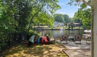 187 Lakehurst Dr, Coventry, RI 02816