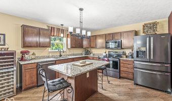 6332 Surrey Ct, Anderson, IN 46013