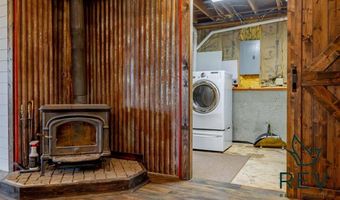 15 Arrowhead Dr, Cody, WY 82414