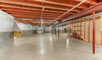 210 Chisholm Ct, Aurora, OH 44202