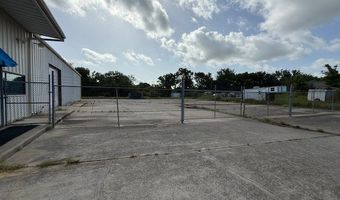 1417 S Velasco, Angleton, TX 77515