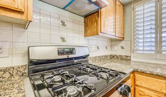 10700 LAKEWOOD Ave, El Paso, TX 79935