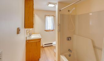 14 Lloyd St, Campton, NH 03223