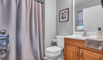 62 Walnut St, Beachwood, NJ 08722