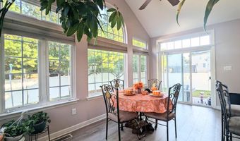 60 LAMP POST Dr, Barnegat, NJ 08005