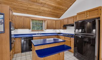2848 Anderson Dr, Allison Park, PA 15101