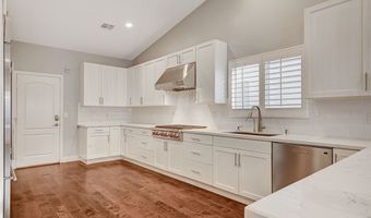 82 Moonlight Village Ln, Henderson, NV 89012