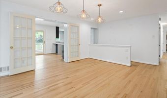 9026 MCNAIR Dr, Alexandria, VA 22309