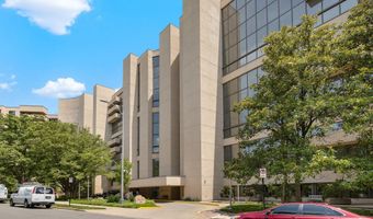 1101 S ARLINGTON RIDGE Rd 214, Arlington, VA 22202