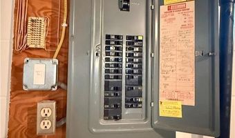 146 Washington Ave, Alden, MN 56009