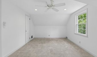 1006 King Rd, Cheshire, CT 06410
