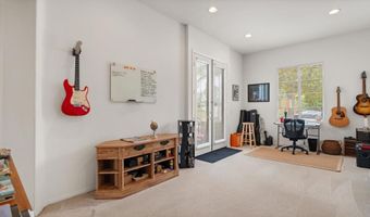 2225 David Pl, Carlsbad, CA 92008