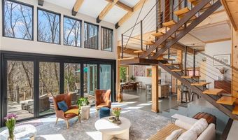 85 Gondola Ave, Jamestown, RI 02835