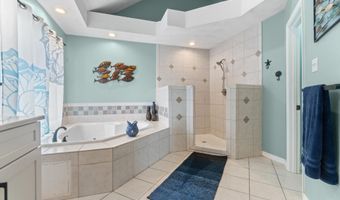111 Waterway Ct, Aydlett, NC 27916