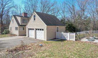 9 E Dayton Hill Rd, Wallingford, CT 06492