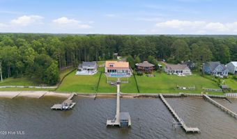 685 Raymond Rd, Arapahoe, NC 28510
