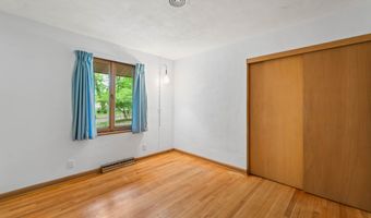 433 Westwood Dr, Ames, IA 50014
