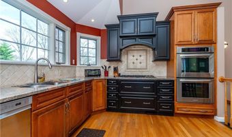 454 N Quidnessett Rd, North Kingstown, RI 02852
