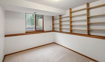1660 Emerald St, Broomfield, CO 80020
