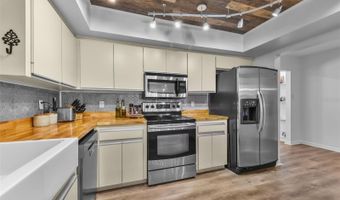 457 E HIGHLAND St, Altamonte Springs, FL 32701