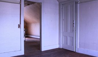 127 Main St, Cambridge, VT 05464