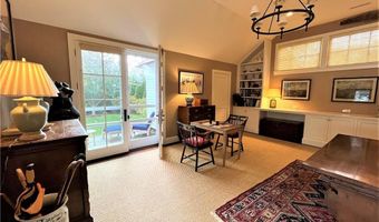431 Bellevue Ave CH, Newport, RI 02840