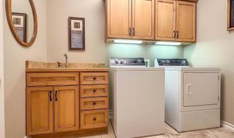1408 Riverwood Dr, Bismarck, ND 58504