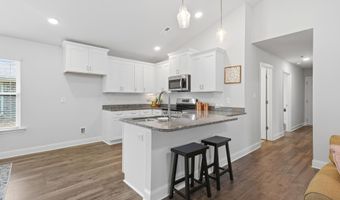 15423 Lapwing Cv, Athens, AL 35611