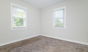 68 Elm St, Beachwood, NJ 08722