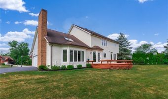 121 Summershade Ct, Amherst, NY 14051