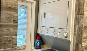 24519 PEARL St, Astor, FL 32102