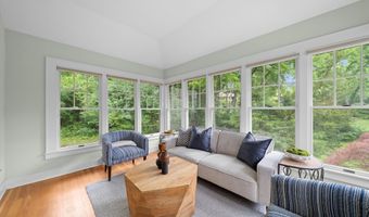 340 Orchard Hills Dr, Ann Arbor, MI 48104