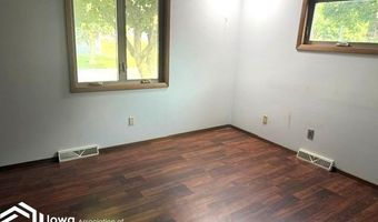 1206 N Johnson St, Algona, IA 50511