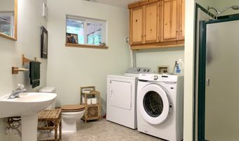23555 SUTTLE Rd, Veneta, OR 97487