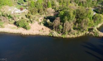 6 Hidden Valley Rd, Andover, NJ 07860