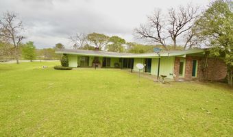 1915 N River Oaks Dr, Abbeville, LA 70510